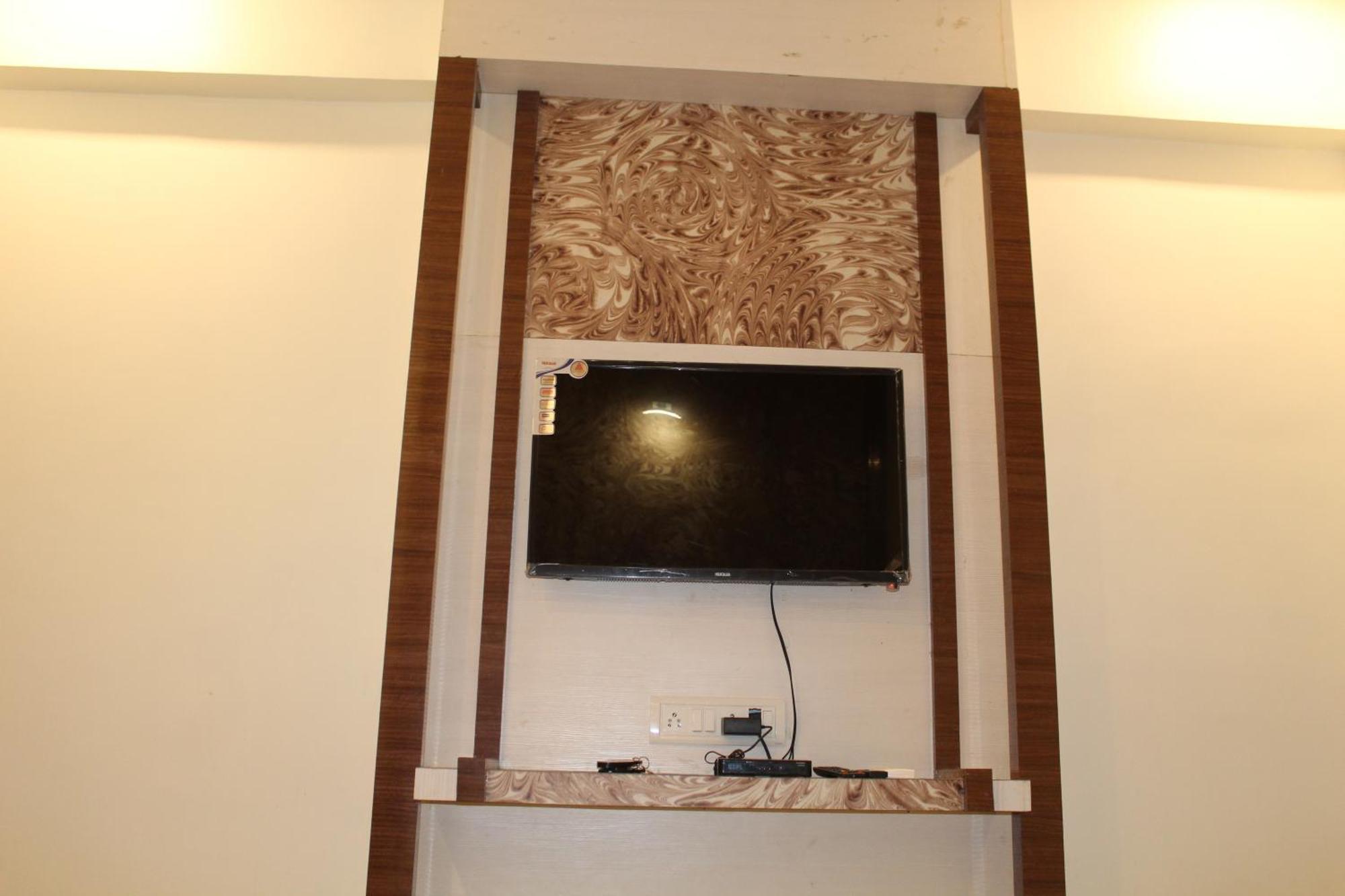 Hotel Skylark 瓦皮 外观 照片