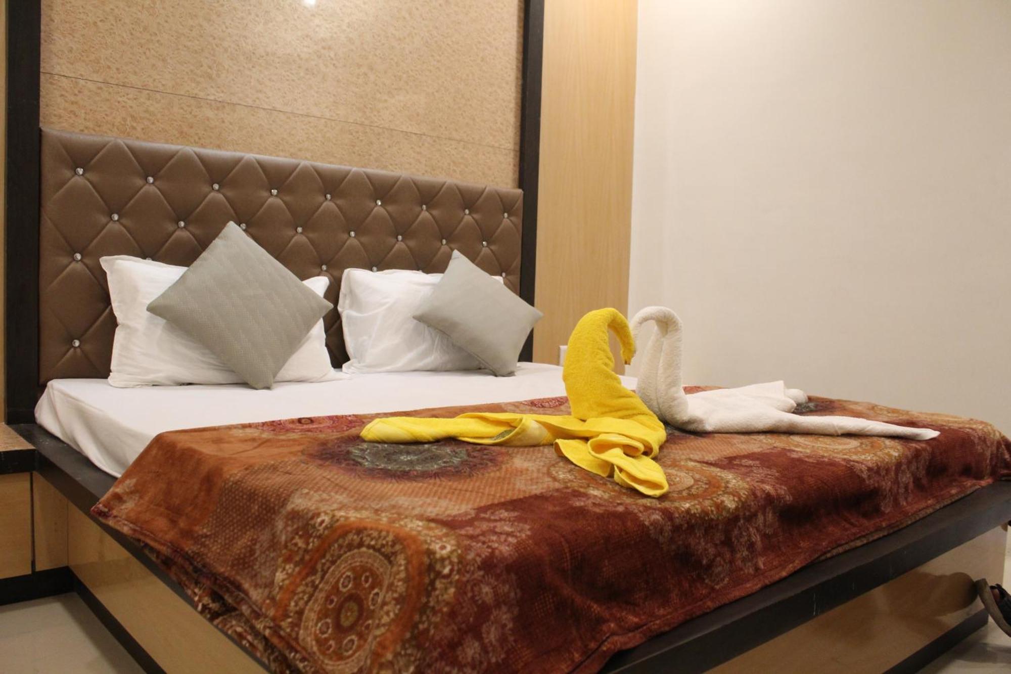 Hotel Skylark 瓦皮 外观 照片