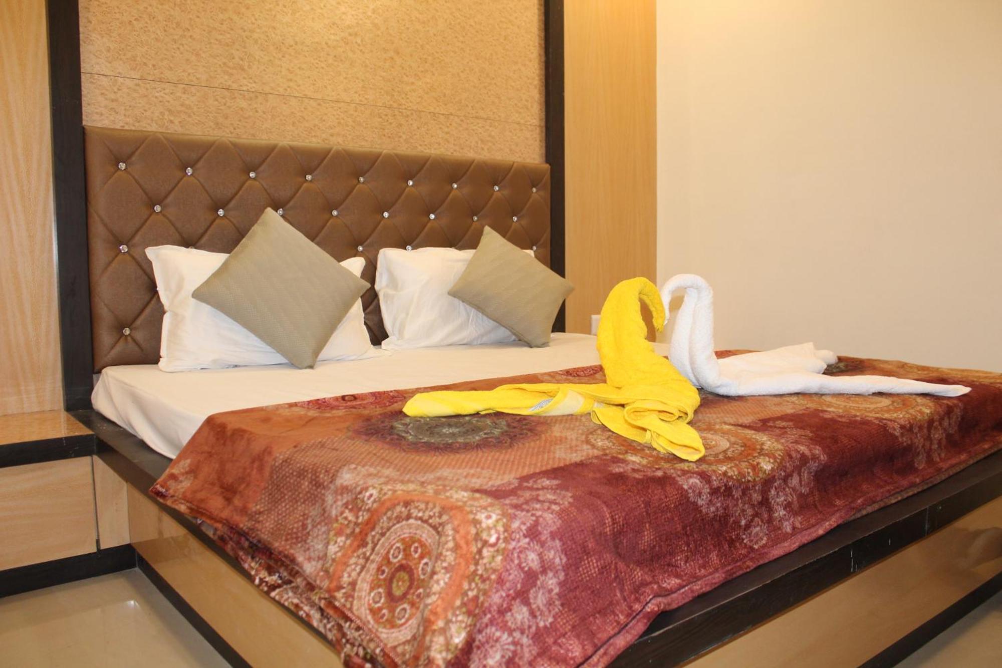 Hotel Skylark 瓦皮 外观 照片