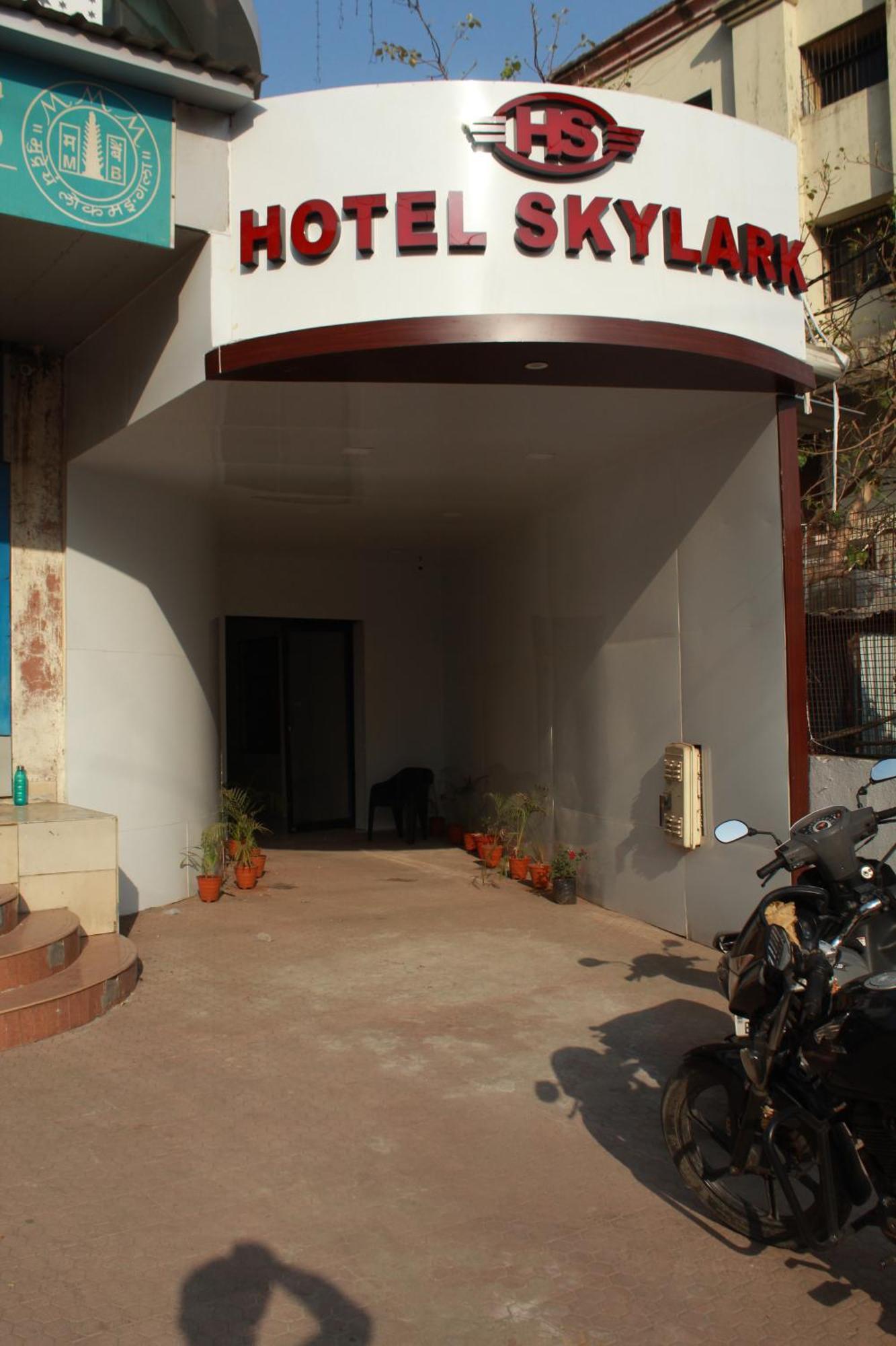 Hotel Skylark 瓦皮 外观 照片